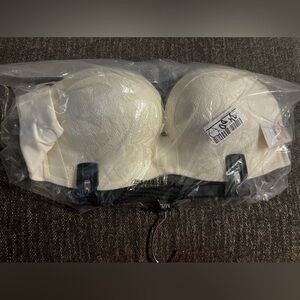 NWT Ivory Lace Strapless Bra ~ 36DD